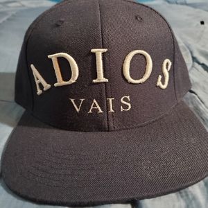 Adios vais snapback